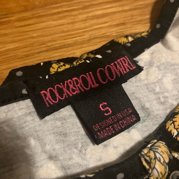 Floral Western Top - Picture 2 of 3